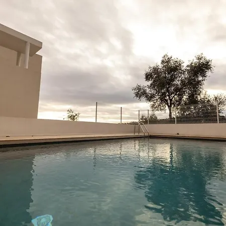 Avec Vue Mer, Terrasse Privee Et Piscine Apartment