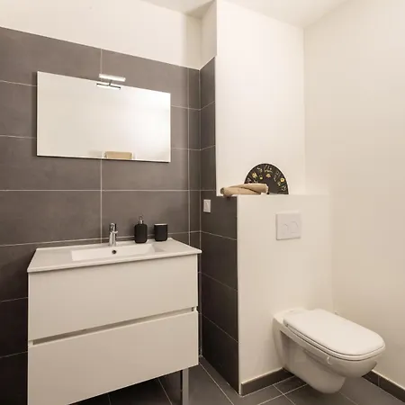 Apartment Avec Vue Mer, Terrasse Privee Et Piscine
